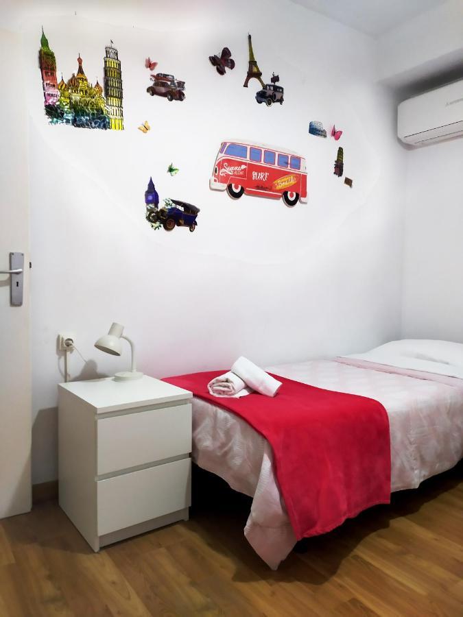Turina Apartment -Ac Near Beach Alicante Bagian luar foto